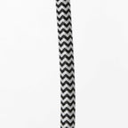 Suspension en bois ajouré motif zigzag noir et naturel – Ø46 cm