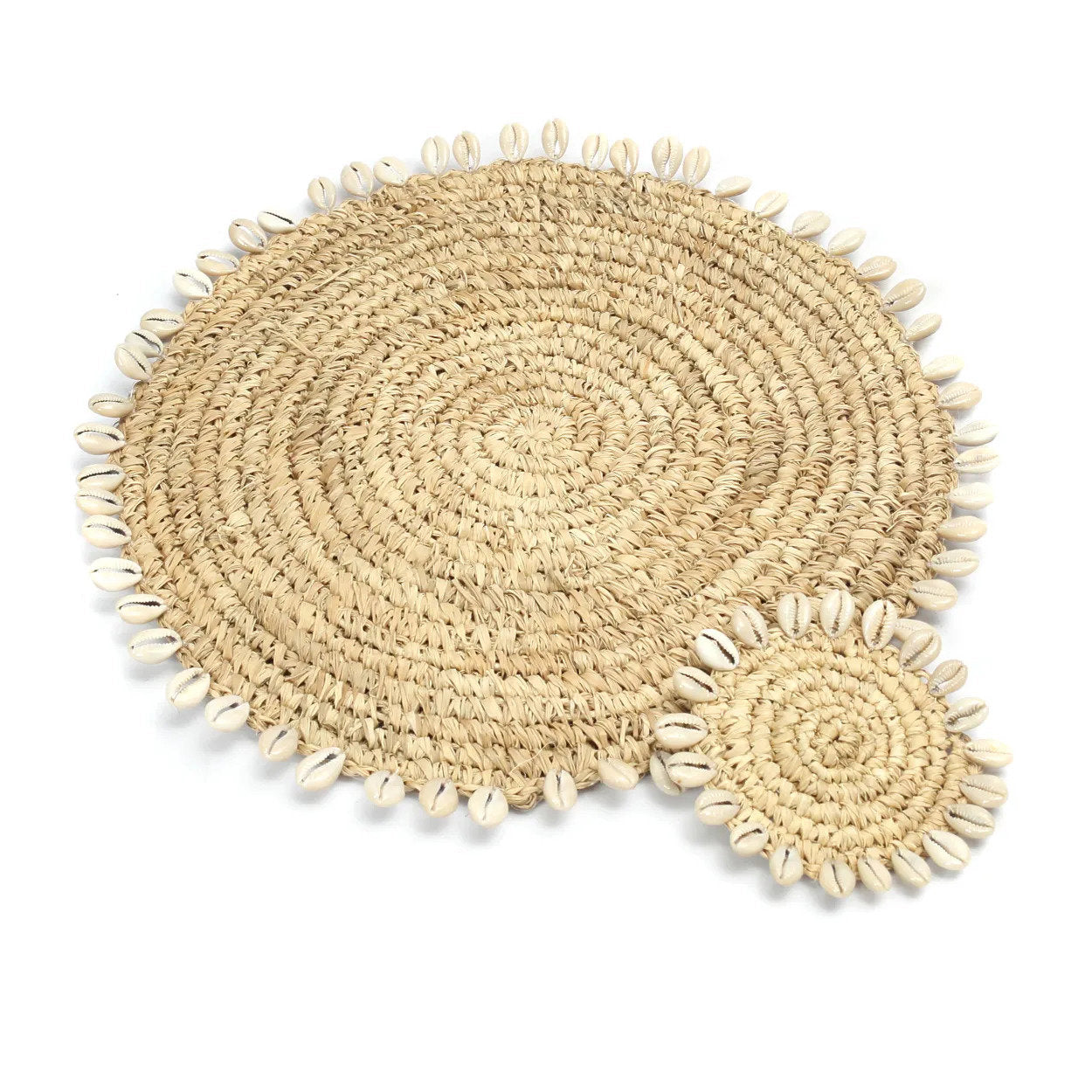 Dessous de verre rond en raphia et coquillages - Ø13 cm