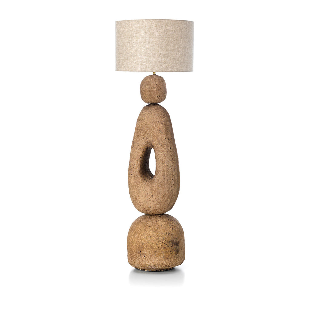Lampadaire en papier mâché sculptural brun terre pour salon – H123 cm XL