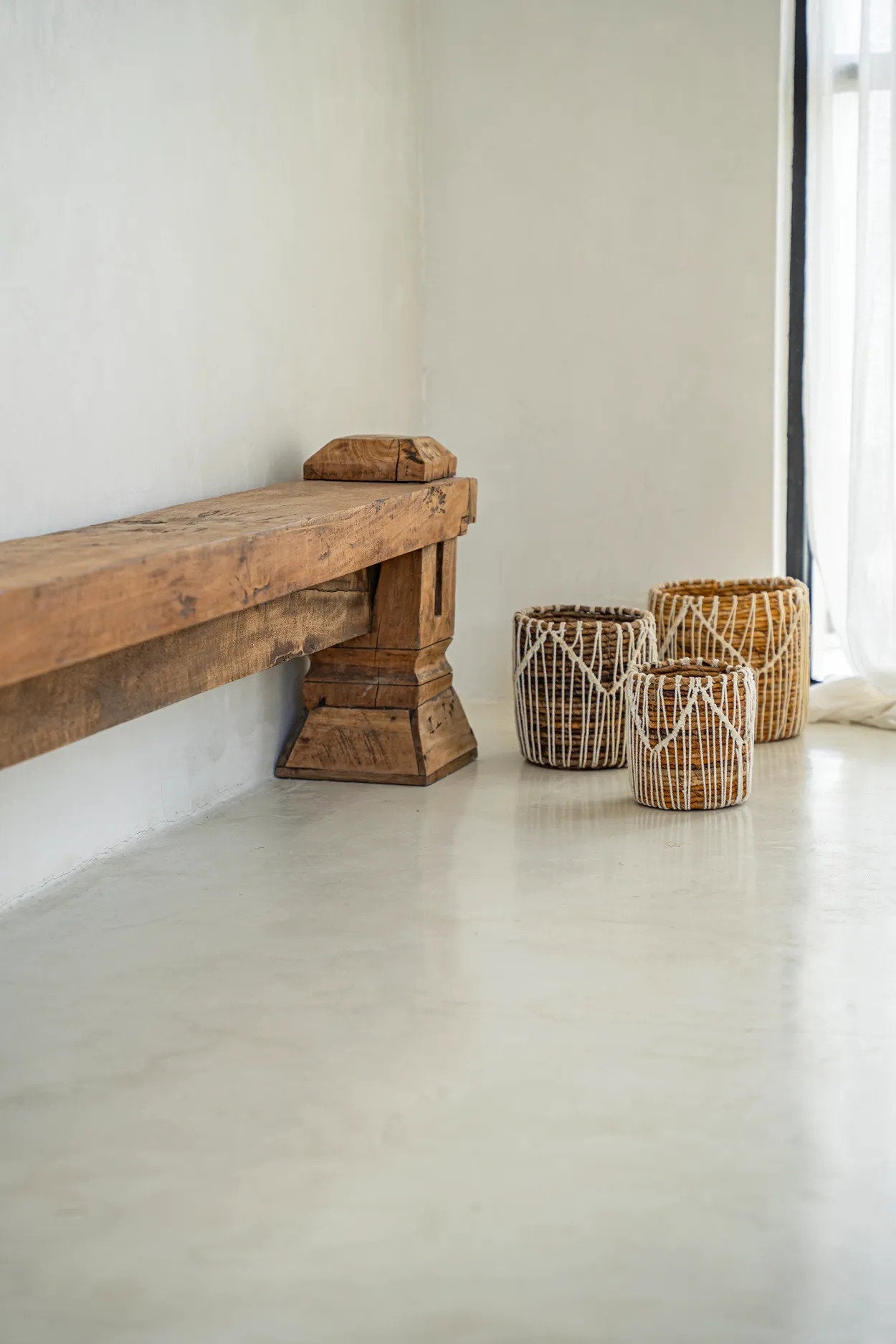 Panier en coton & feuilles de bananier avec macramé blanc naturel