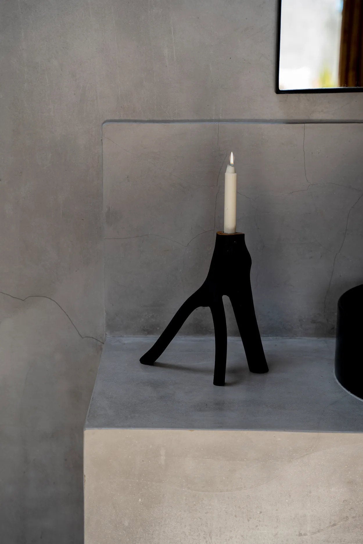Porte-bougie sculptural noir en forme de brindilles naturelles