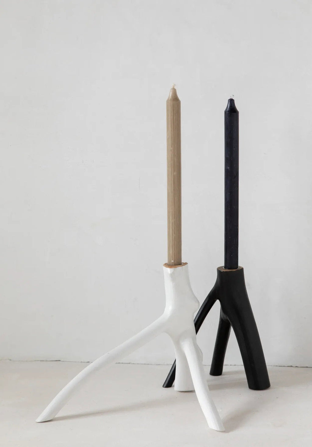 Porte-bougie sculptural noir en forme de brindilles naturelles