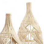 Suspension en rotin naturel forme bouteille ondulée – H55 cm