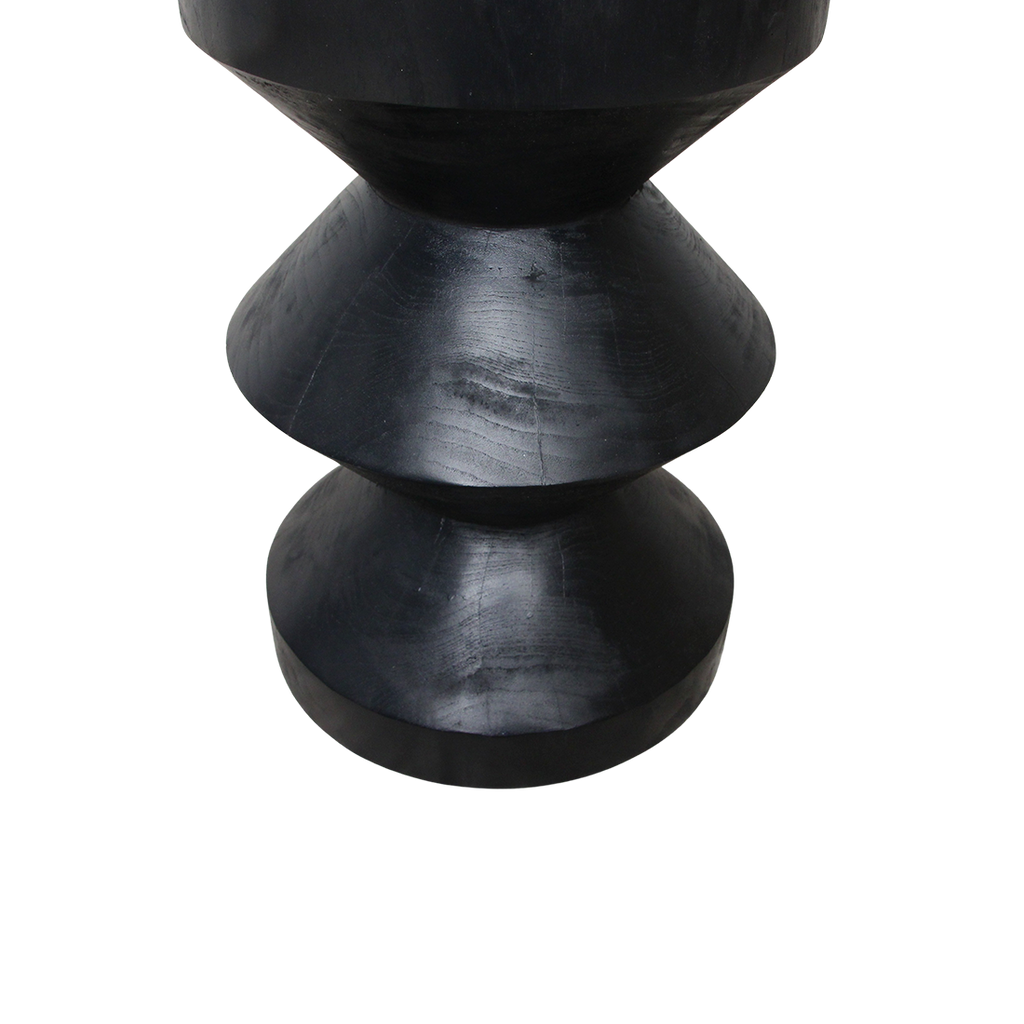 Table d’appoint en teck noir forme sablier sculptée – H45 cm