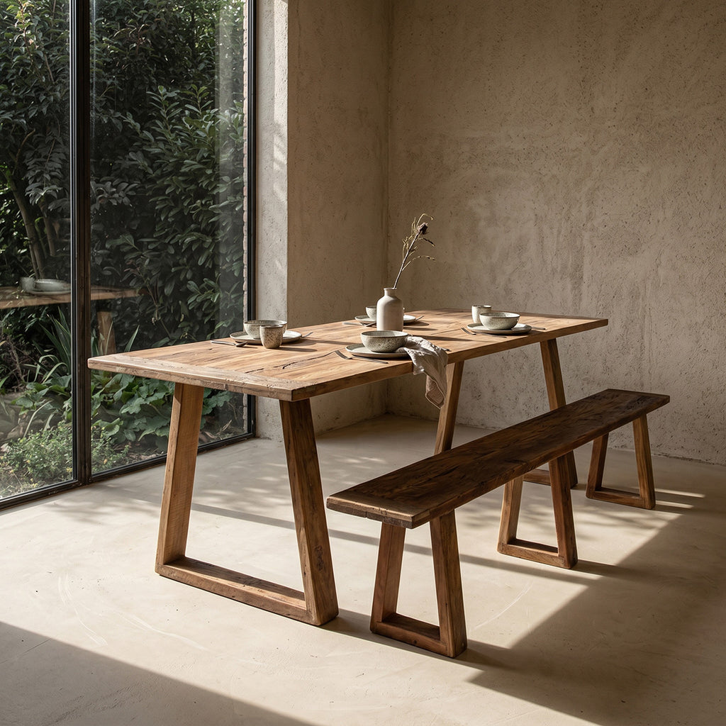 Table à manger en teck recyclé avec pieds trapézoïdaux – 240x90 cm