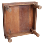 Table basse carrée en bois recyclé brun avec pieds tournés – 33x33 cm
