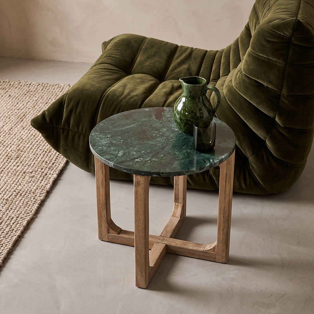 Table d’appoint ronde en marbre vert et bois clair – Ø50 cm