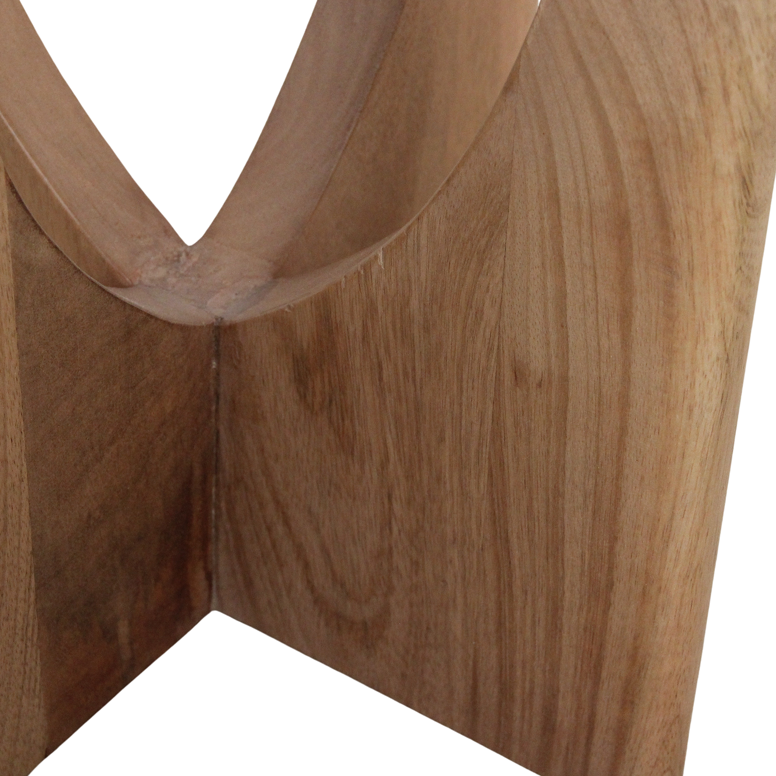 Table d’appoint ronde en marbre blanc et bois clair sculpté – H50 cm