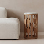 Table d’appoint marbre blanc et bois sculpté ajouré – Ø40 cm