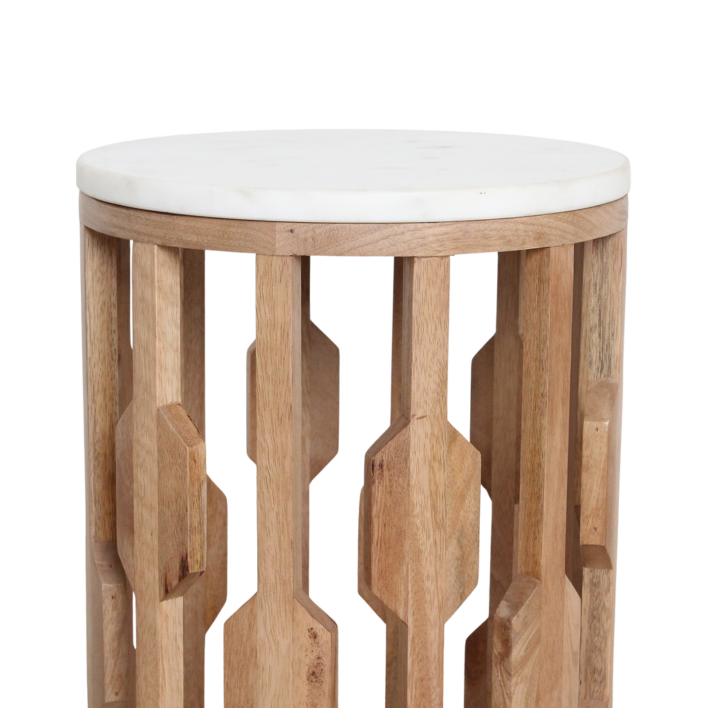 Table d’appoint marbre blanc et bois sculpté ajouré – Ø40 cm