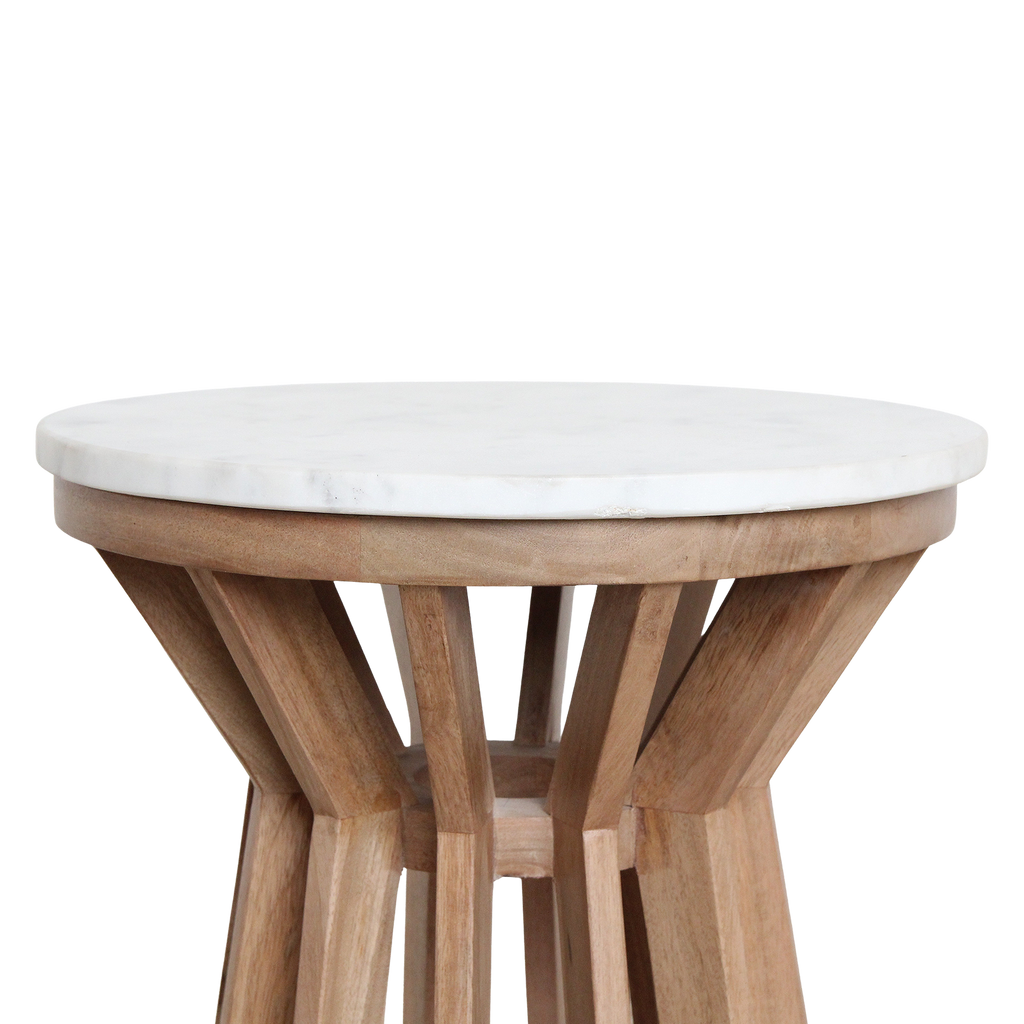 Table d’appoint ronde marbre blanc et bois clair ajouré – Ø40 cm