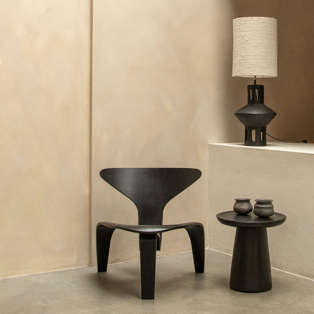 Table d’appoint ronde en teck noir mat avec rebord – Ø40 cm