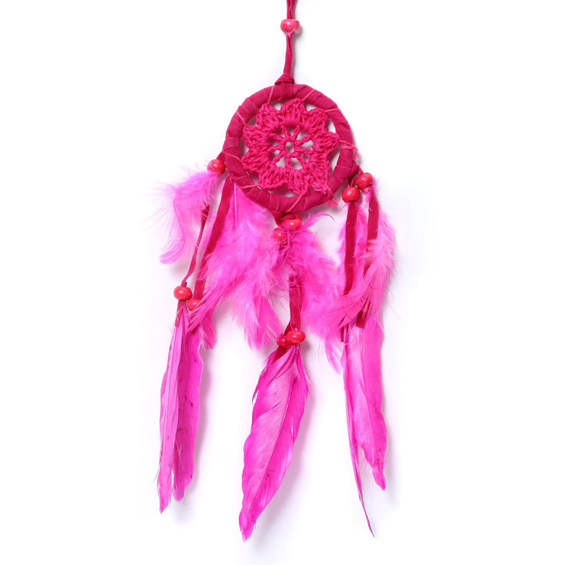 Attrape-rêves crocheté rose en bois et plumes pour déco murale chambre