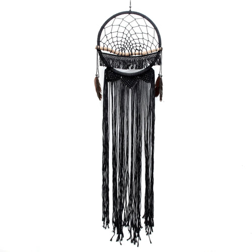 Attrape-rêves mural en macramé noir avec plumes et perles en bois