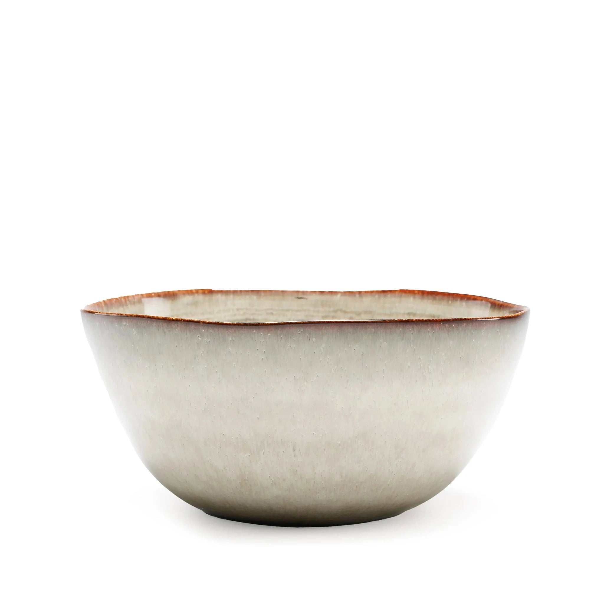 Bol en céramique artisanale au glaçage mat dégradé gris clair vers brun doux