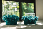 Bougeoir en verre et coton tricoté aqua 8 cm
