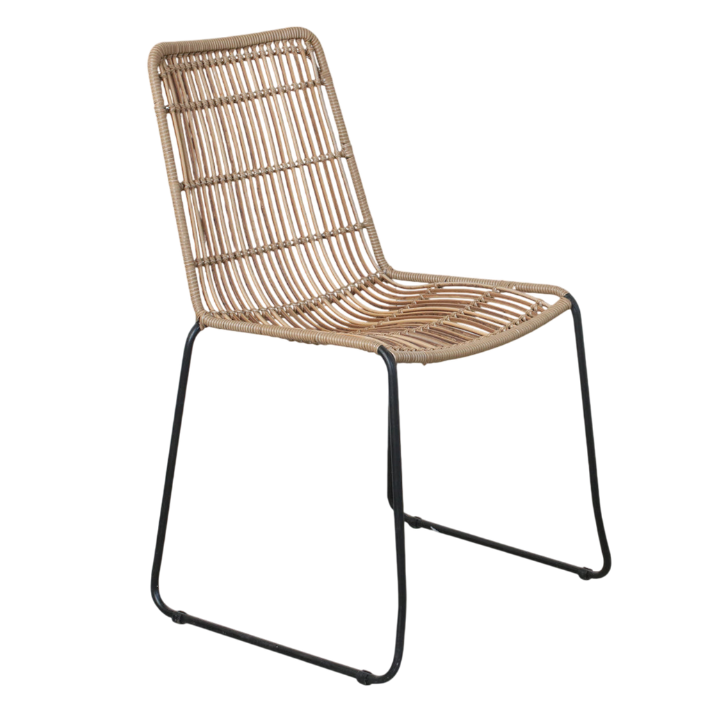 Chaise empilable en rotin naturel beige et métal noir, lot de 2