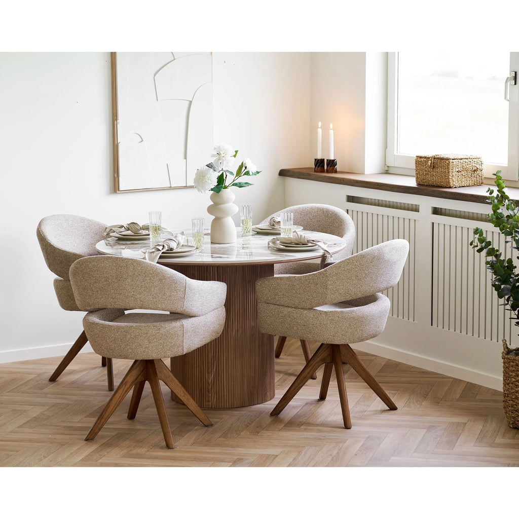 Chaises de salle à manger pivotantes en tissu sable et bois chêne avec accoudoirs