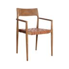 Paire de chaises de salle à manger en teck clair et cuir tressé naturel avec accoudoirs