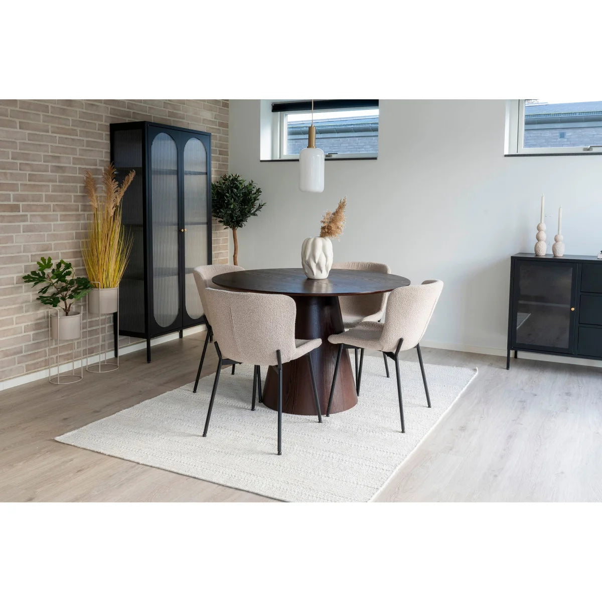 Chaise de salle à manger en tissu bouclé beige et pieds noirs, set de 2