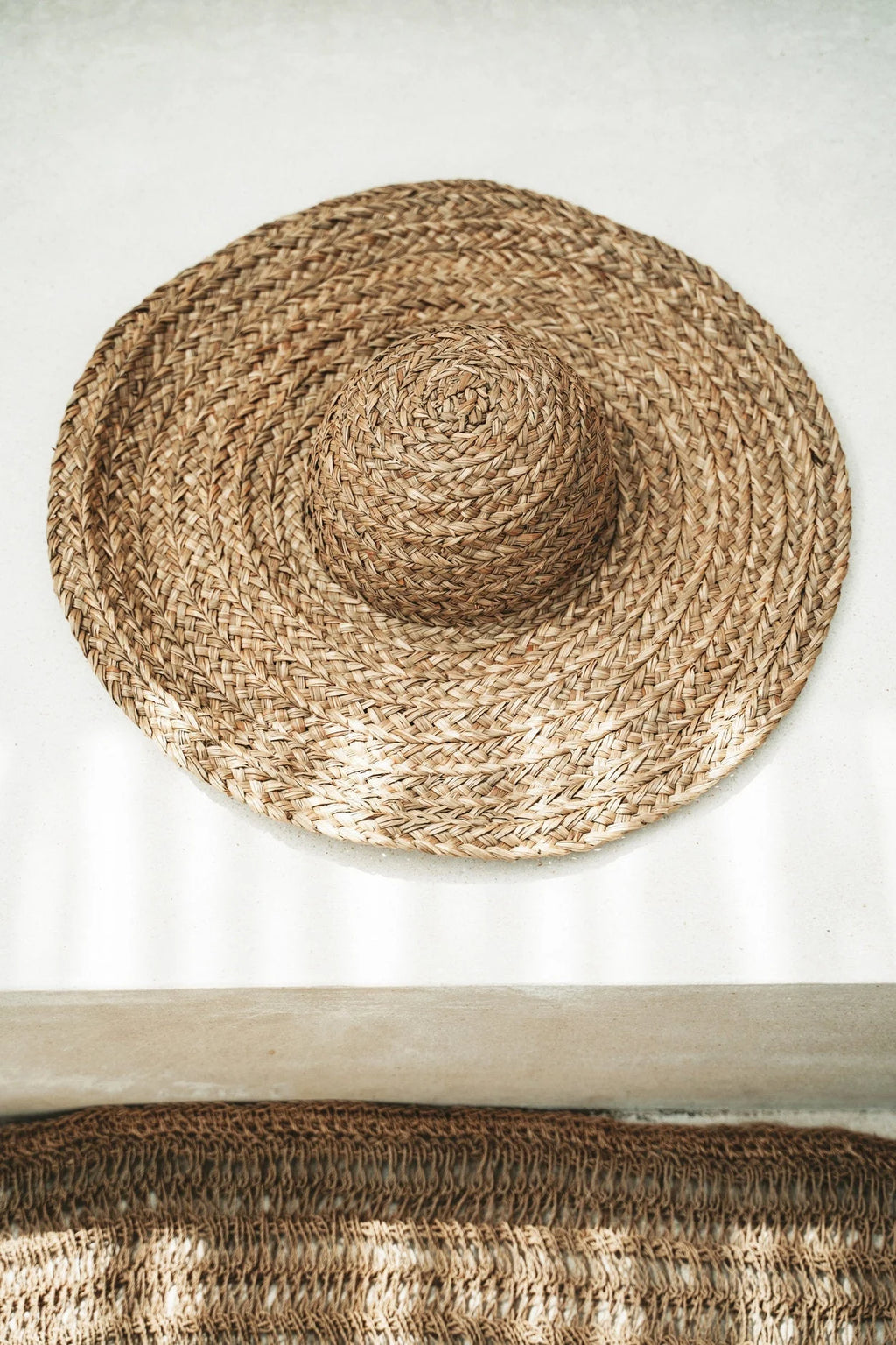 Chapeau de paille en jacinthe d’eau naturel à bord XXL souple tressé