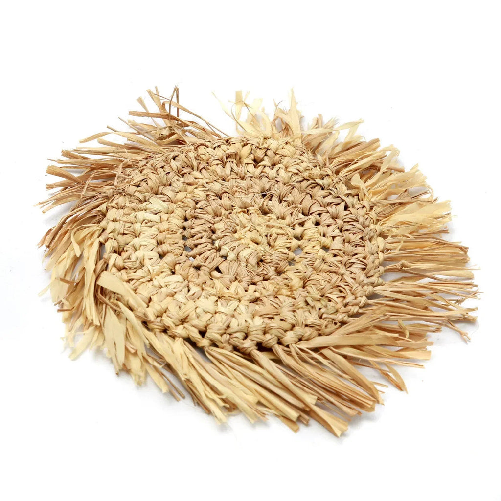 Dessous de verre rond en raphia naturel beige à franges artisanales