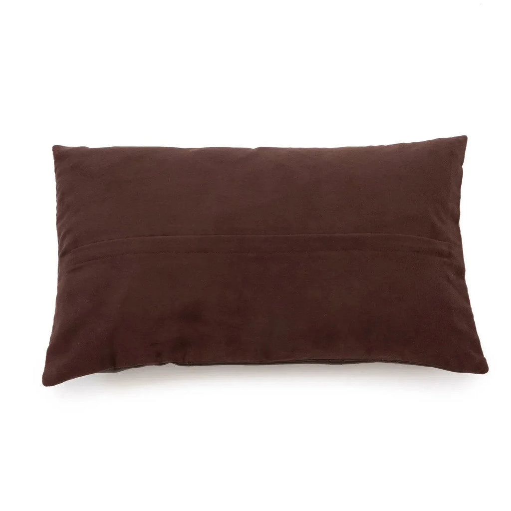 Oreiller rectangulaire marron en cuir avec coutures décoratives 30x50 cm