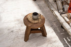 Tabouret en bois rustique avec dessus rond patiné et pieds solides