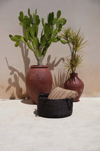 Panier rond en jonc de mer noir à anses souples – Ø52 cm