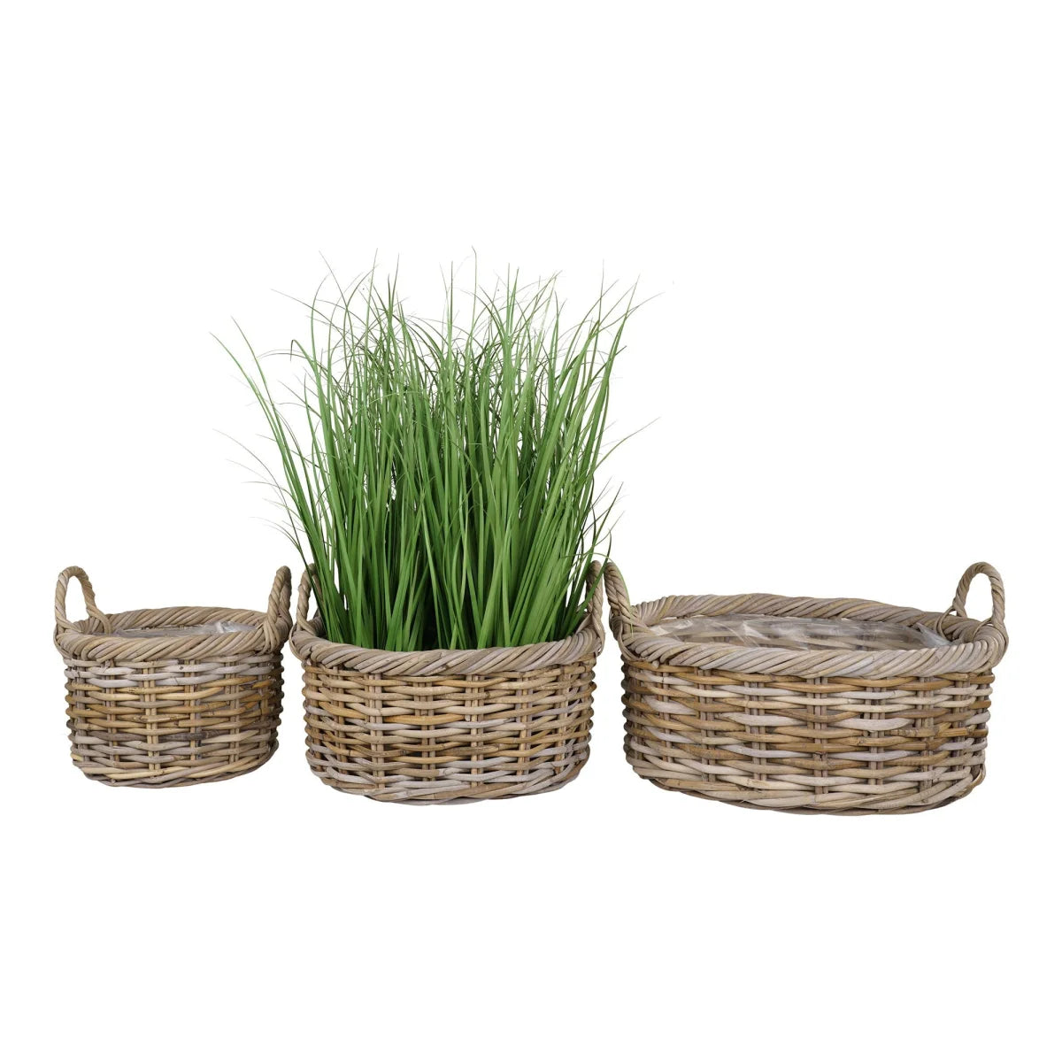 Set de 3 paniers ronds en rotin tressé gris avec anses, un avec herbe artificielle verte