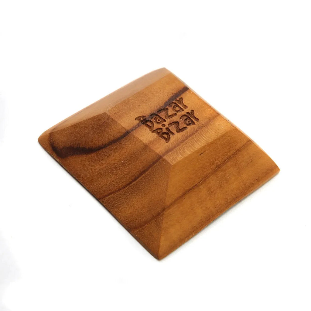 Plateau carré en racine de teck naturel 6x6 cm avec bizay gravé