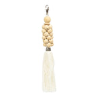 Porte-clés pompon écru perles bois mousqueton argent