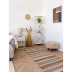 Poufs rond beige fluffy en polyester sur pieds bois brun clair Ø50 cm