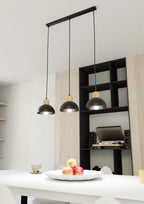 Suspension linéaire en métal noir et bois 3 feux pour table 60x4 cm
