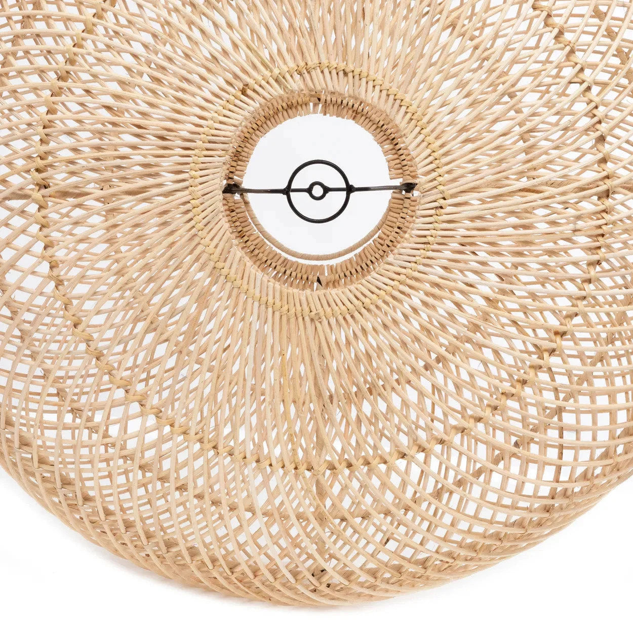 Suspension ovale en rotin naturel ajouré avec ouverture centrale, diamètre 40 cm