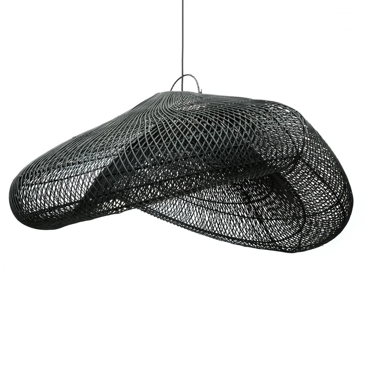 Suspension en rotin noir ajouré forme organique XXL Ø120 cm