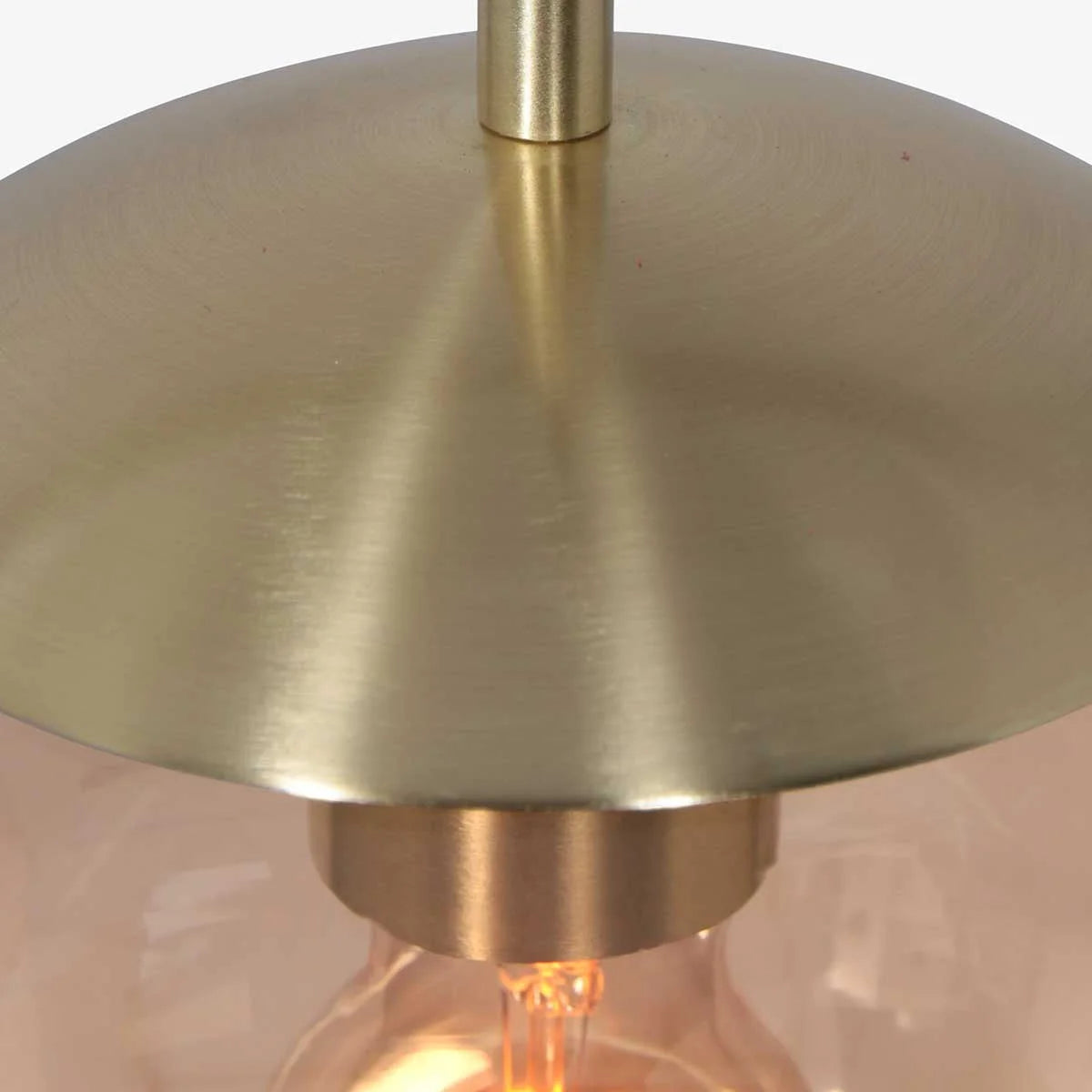 Suspension en verre ambre et métal doré sphérique avec ampoule à filament exposé