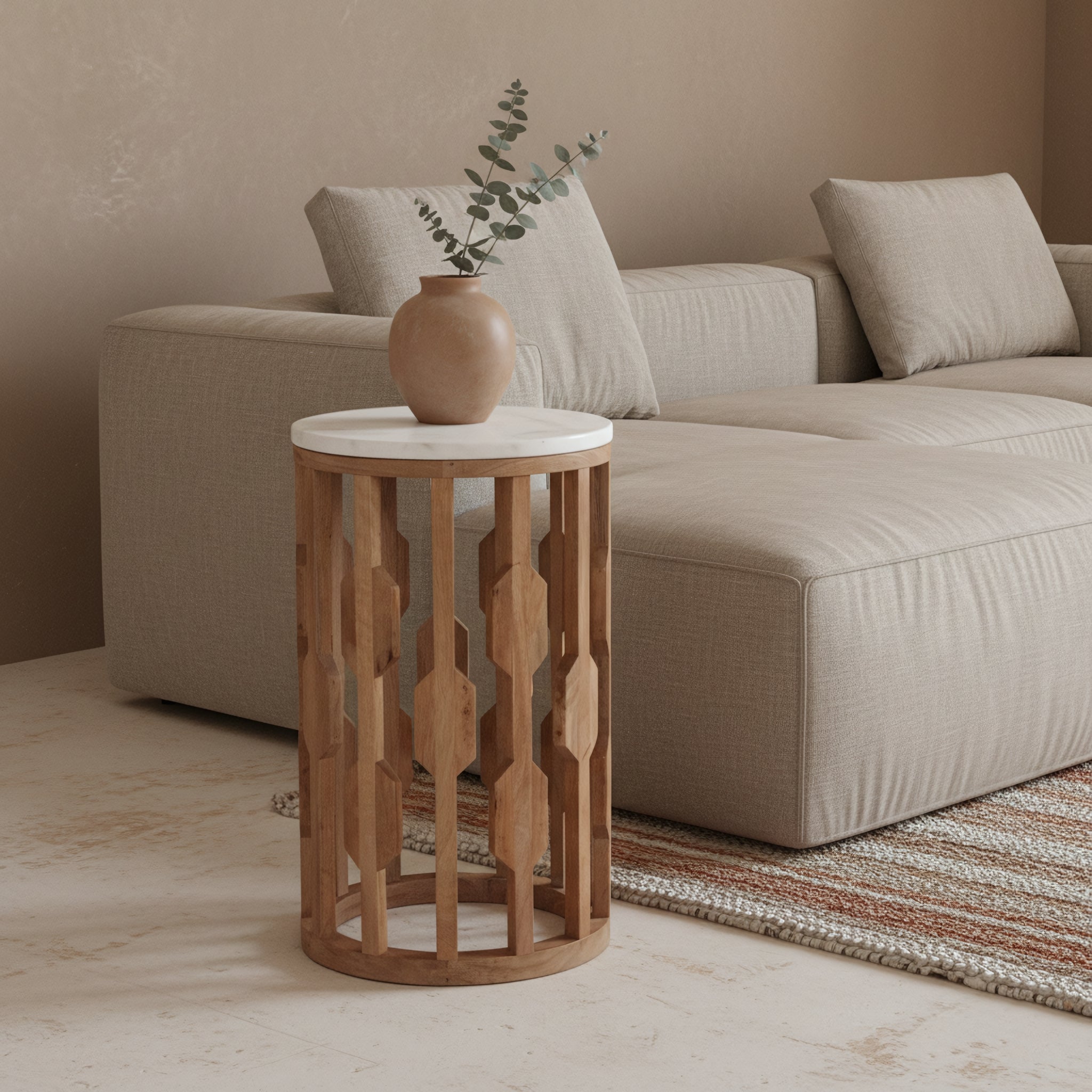 Table d’appoint marbre blanc et bois sculpté ajouré – Ø40 cm