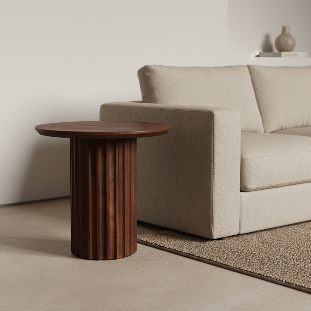 Table d’appoint ronde en bois brun, pied colonne cannelé, Ø50 cm