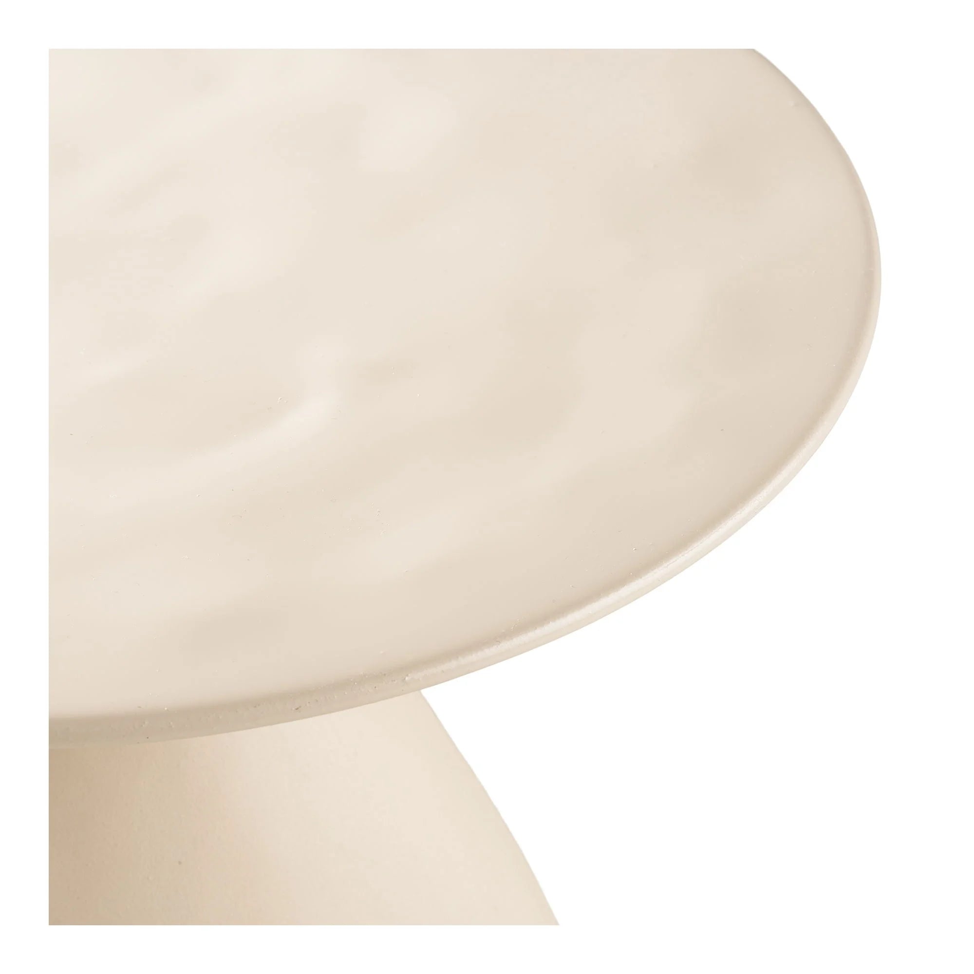 Table d’appoint ronde en métal émaillé beige sable, Ø36 x H40 cm