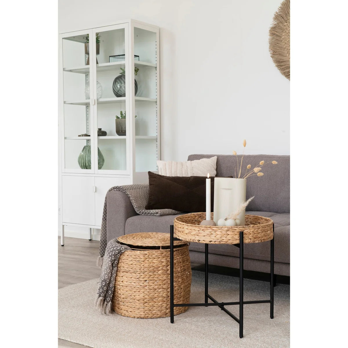 Table d’appoint ronde en métal et jacinthe d’eau Ø50 cm