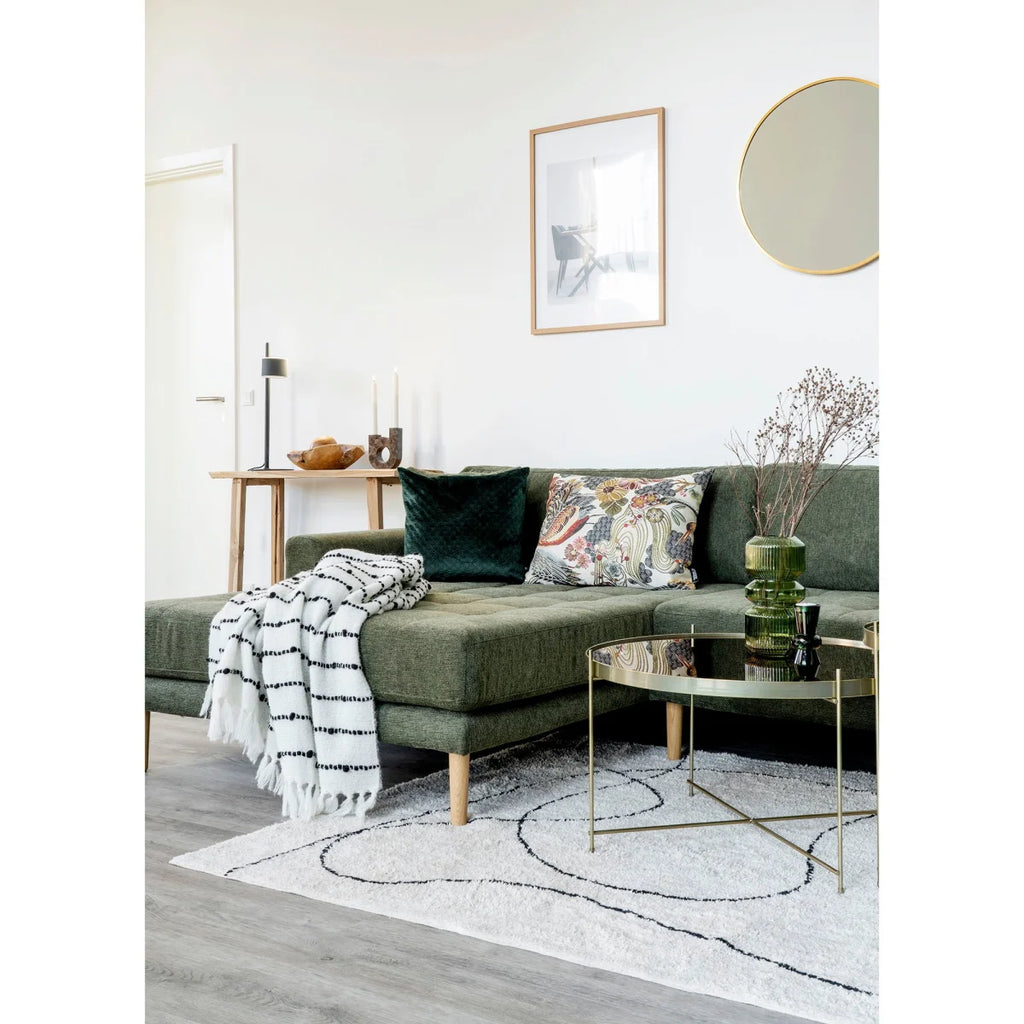 Canapé sectionnel velours vert olive, pieds bois, coussins déco
