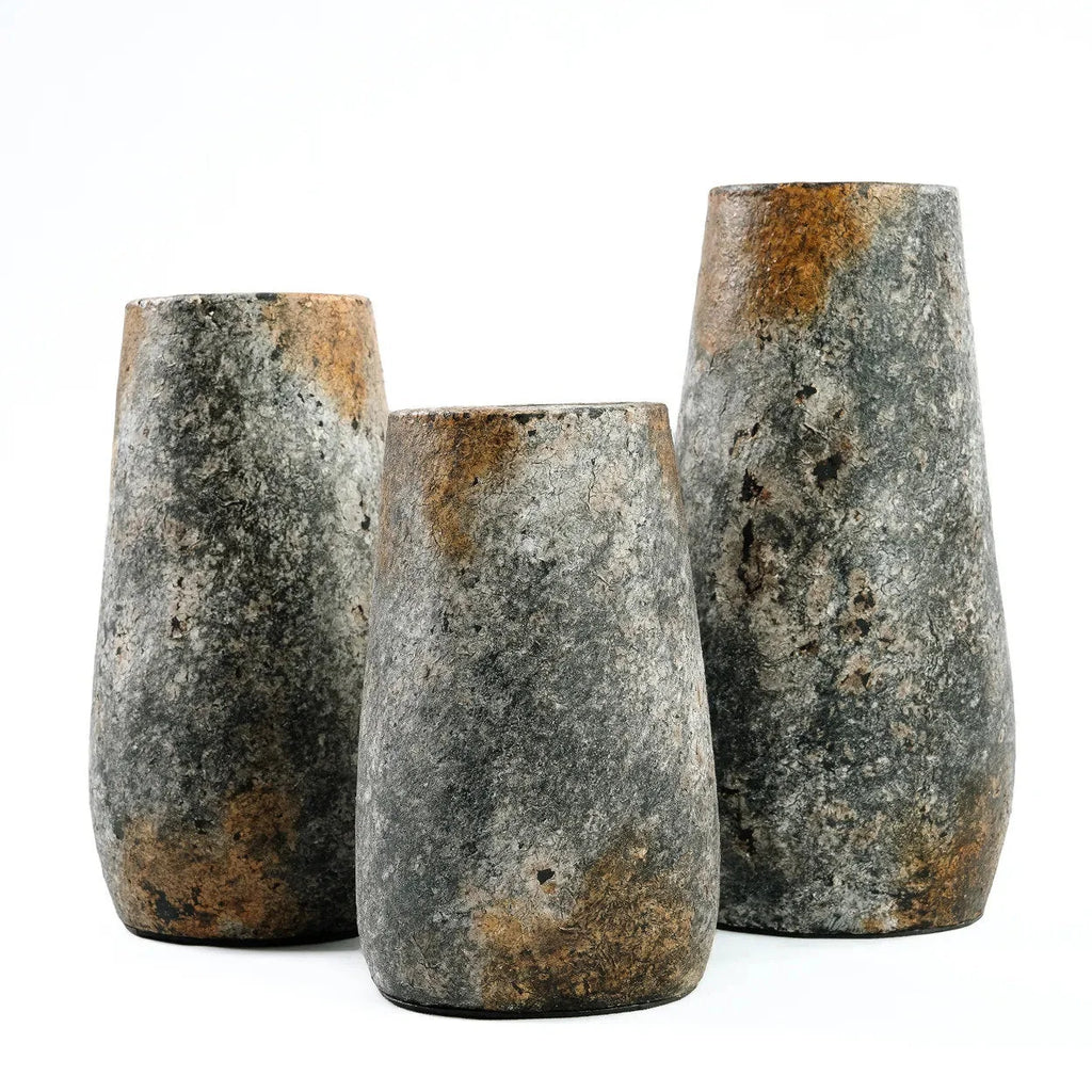 Vase en terre cuite gris antique effet minéral – H22 cm